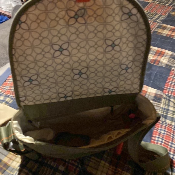 NWT Sherpani purse. Strap is adjustable. Comes with small wallet/card holder. - Picture 5 of 7